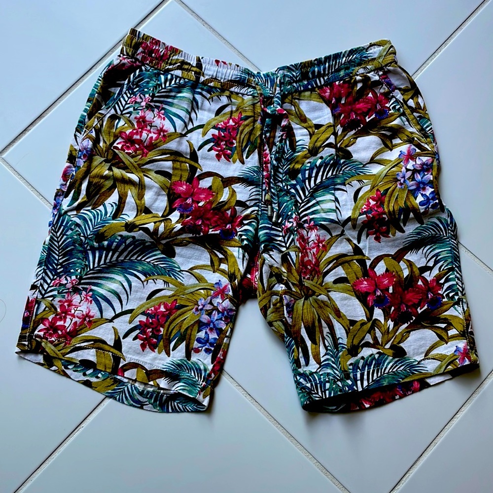 Tommy Bahama tropical print shorts